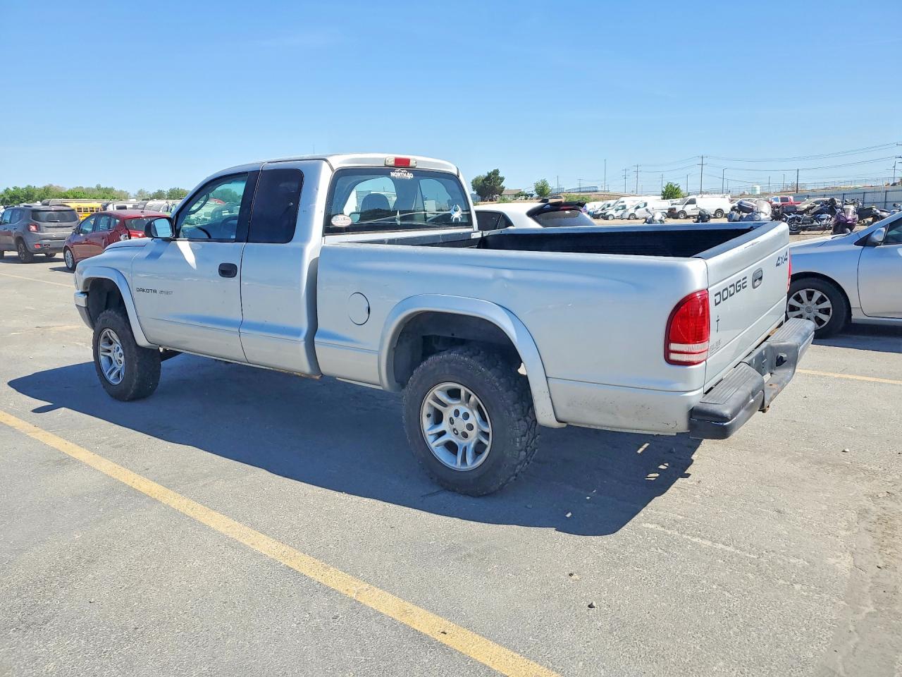2002 DODGE DAKOTA