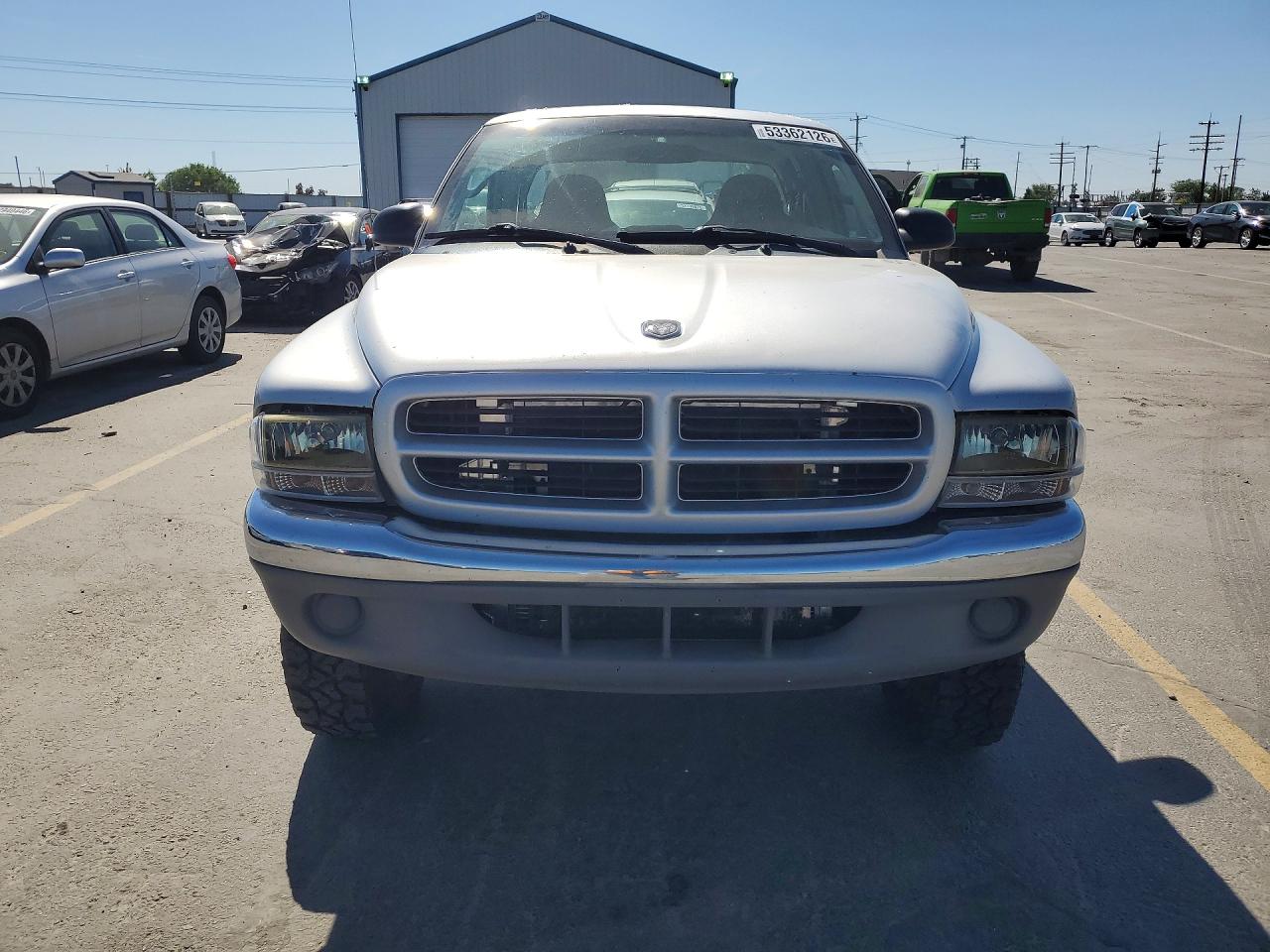 2002 DODGE DAKOTA