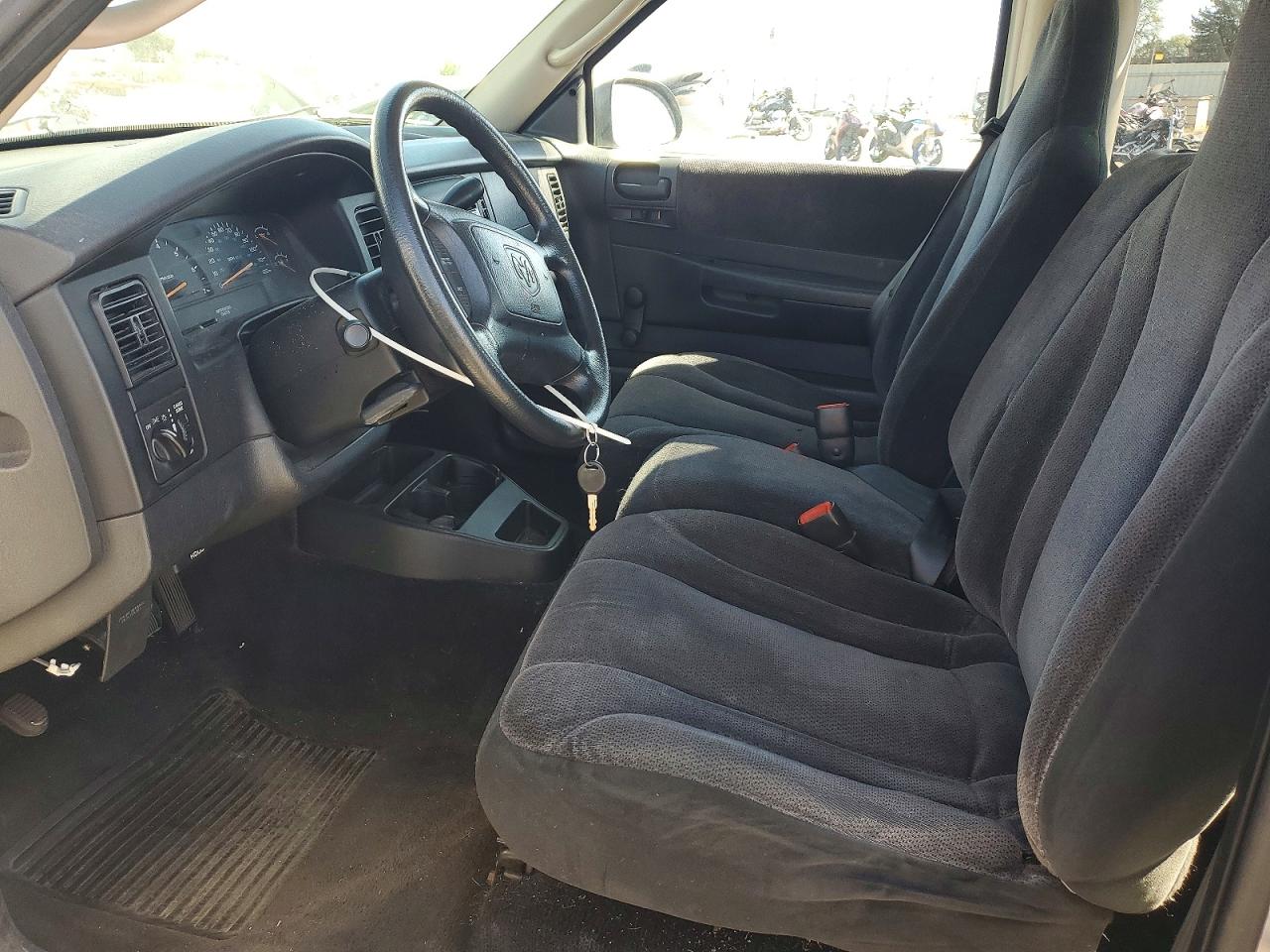 2002 DODGE DAKOTA