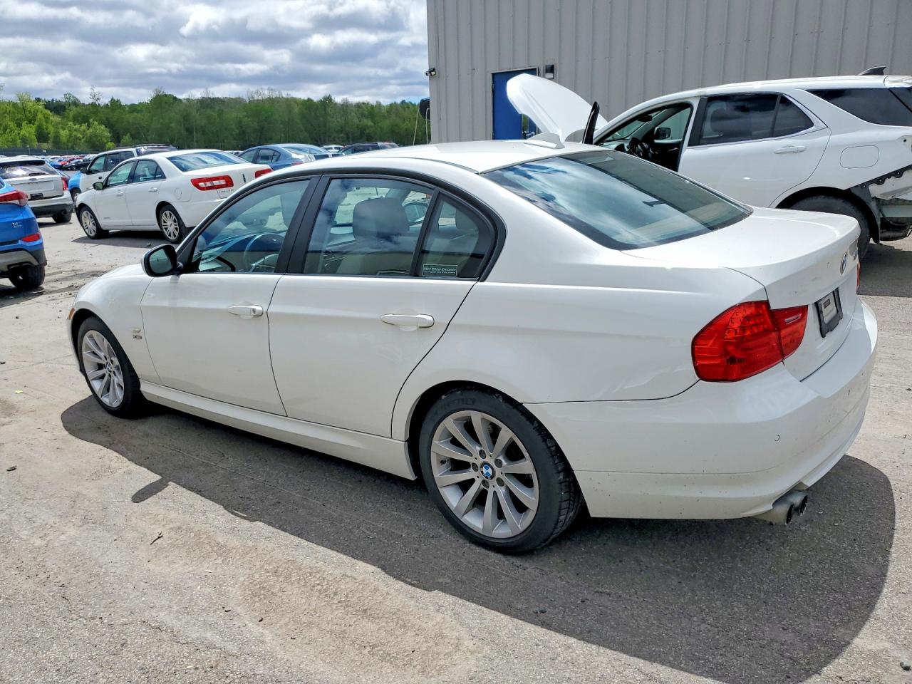 2011 BMW 3 SERIES