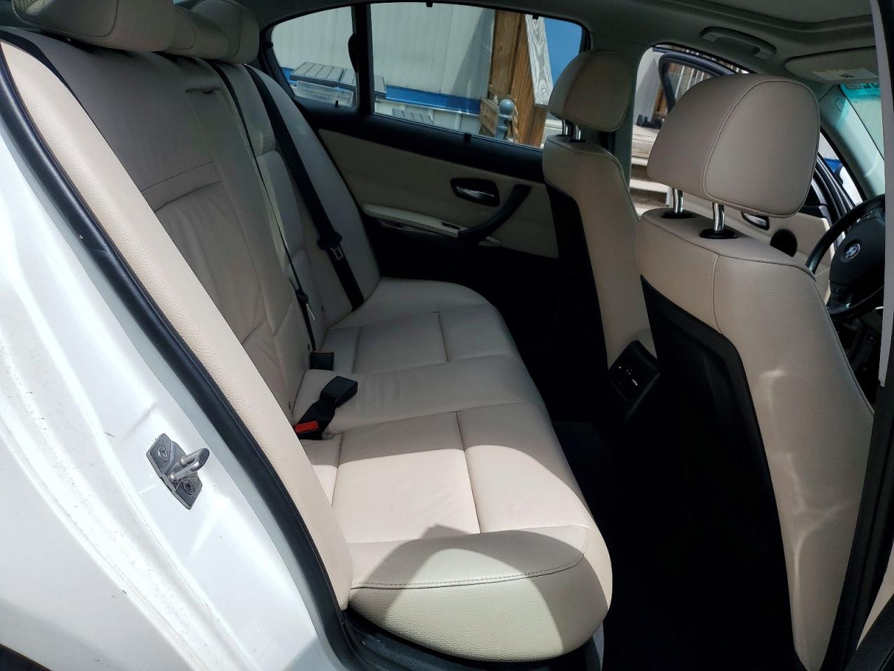 2011 BMW 3 SERIES