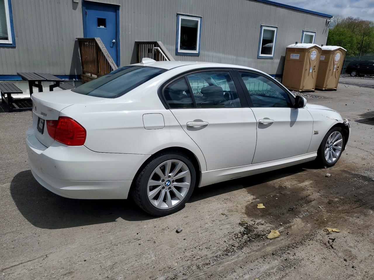 2011 BMW 3 SERIES