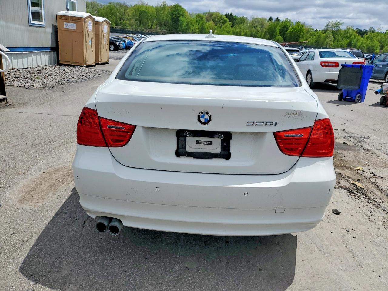 2011 BMW 3 SERIES