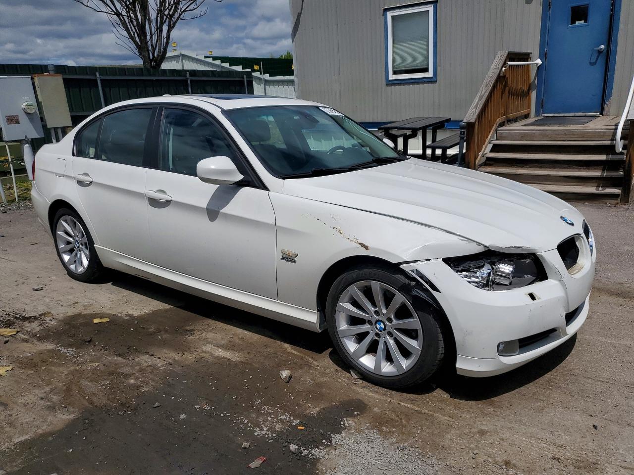 2011 BMW 3 SERIES