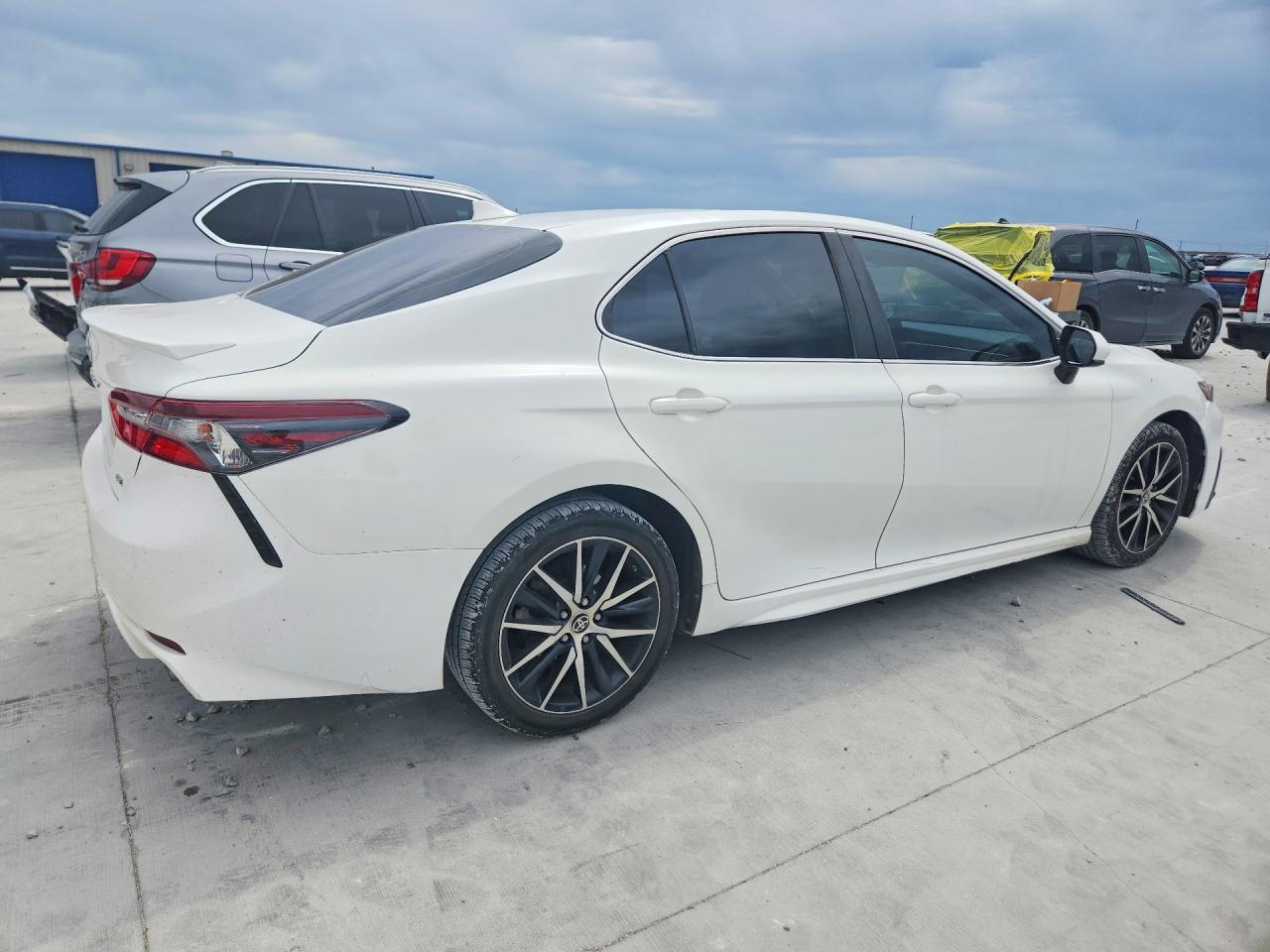 2021 TOYOTA CAMRY