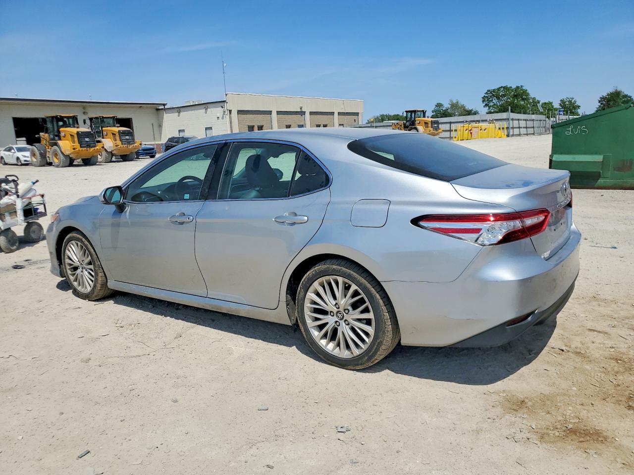 2018 TOYOTA CAMRY