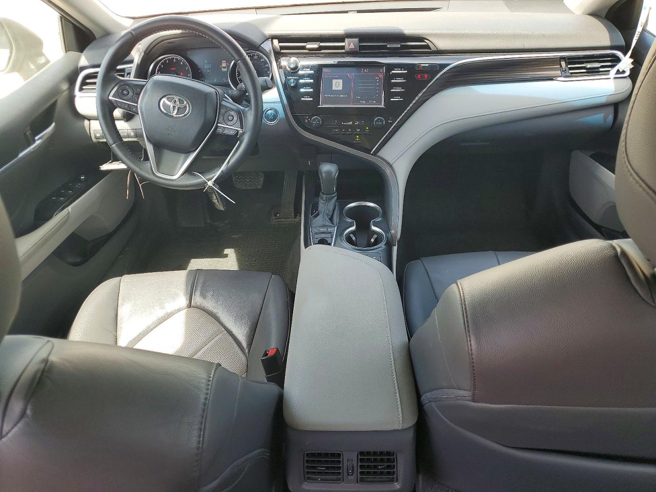 2018 TOYOTA CAMRY