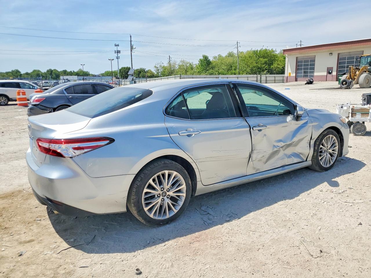 2018 TOYOTA CAMRY