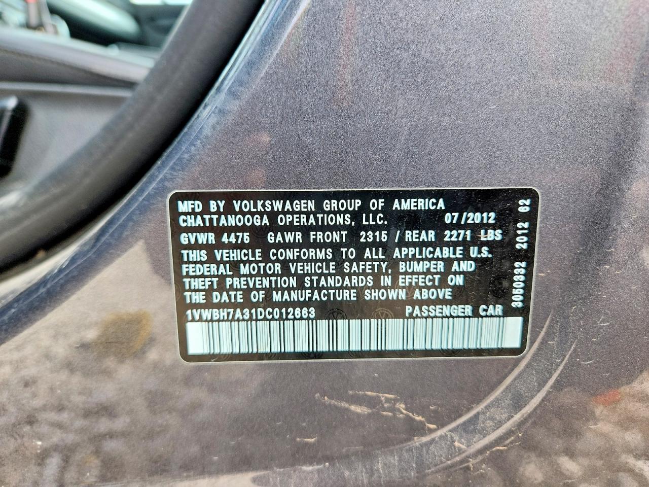 2013 VOLKSWAGEN PASSAT