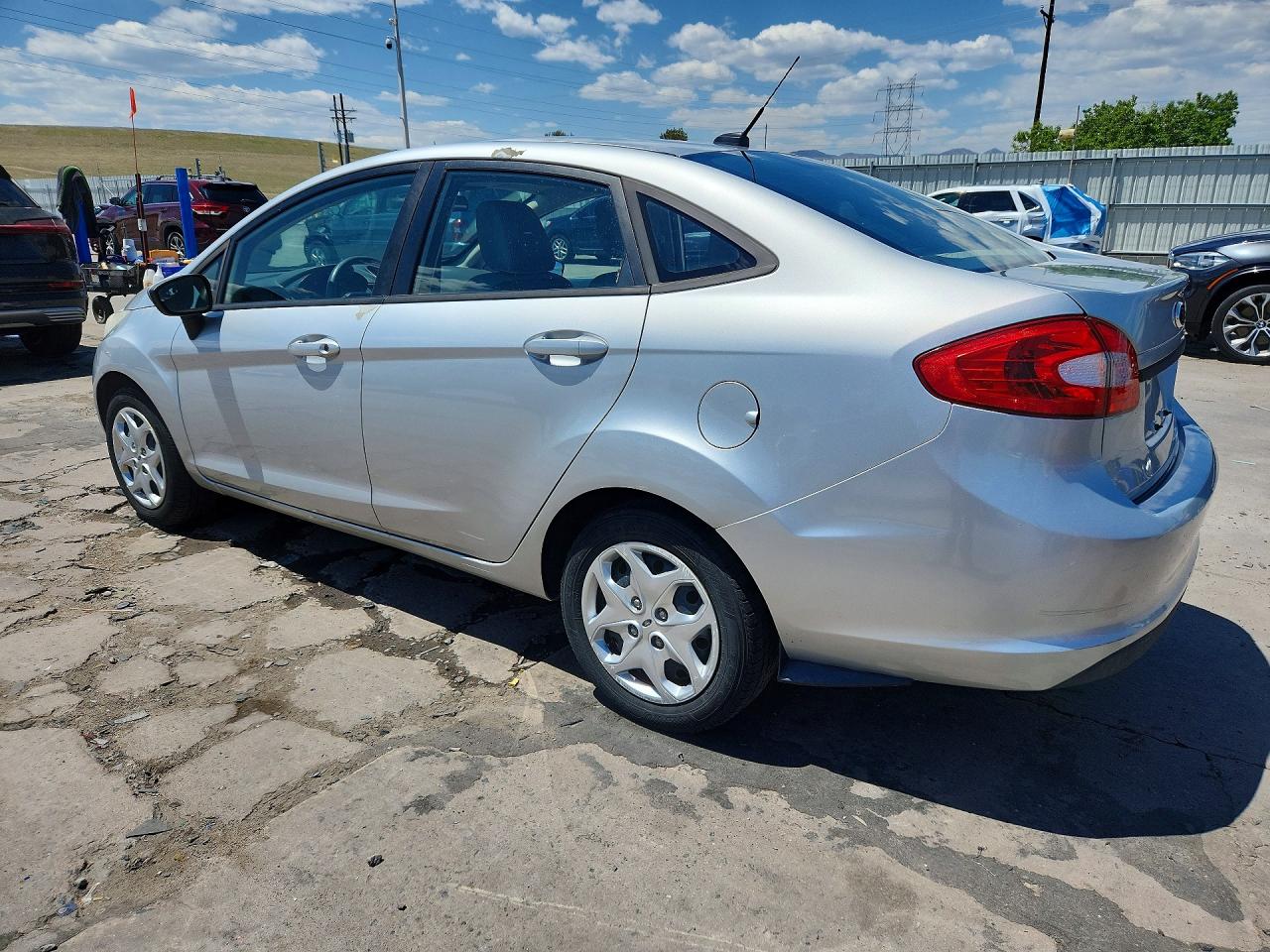 2012 FORD FIESTA