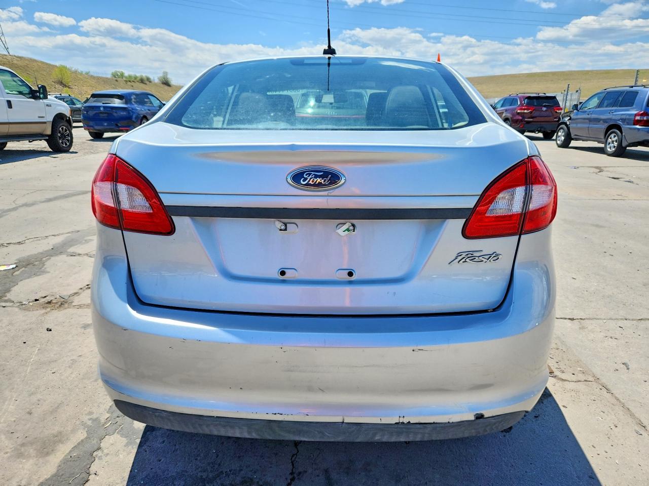 2012 FORD FIESTA
