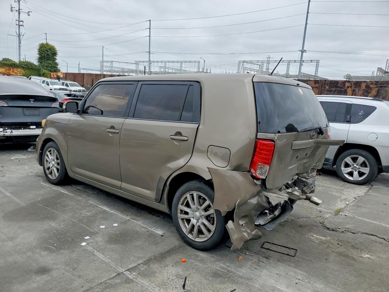 2011 TOYOTA SCION