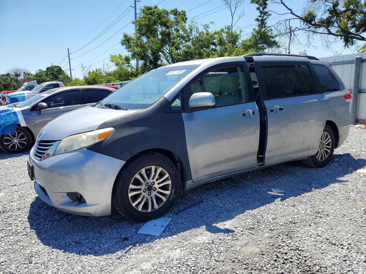 2012 TOYOTA SIENNA XLE