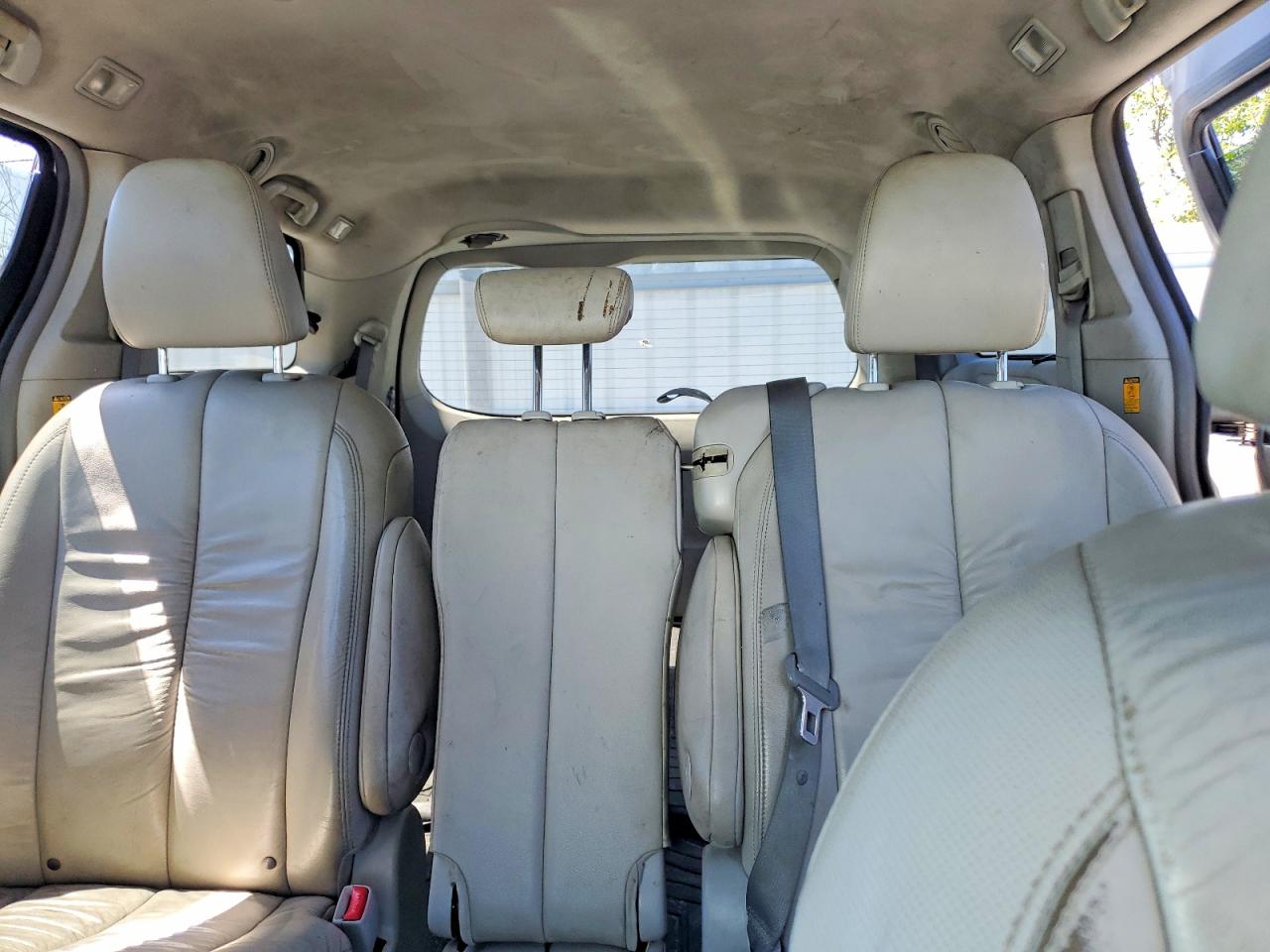2012 TOYOTA SIENNA XLE
