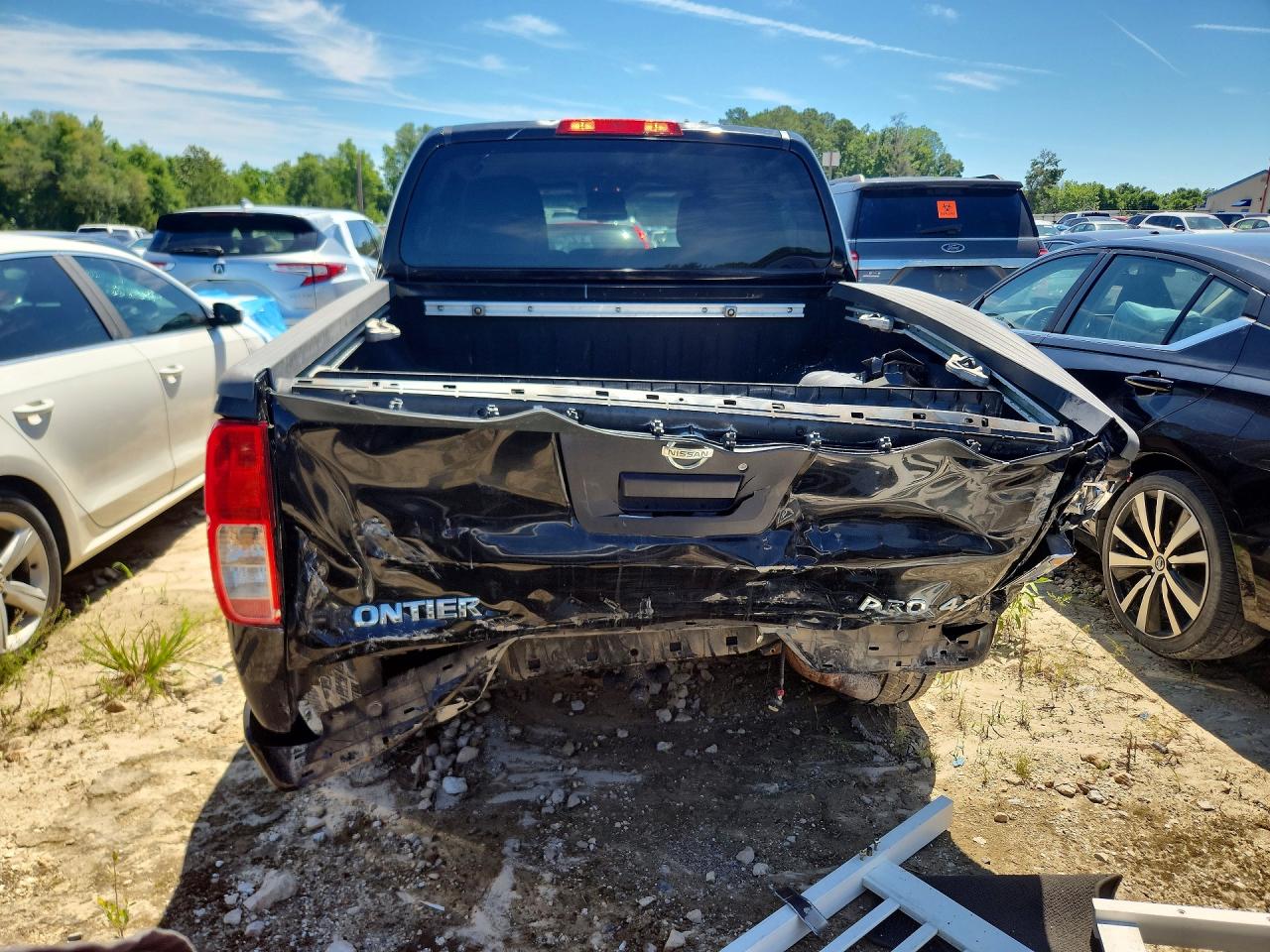 2013 NISSAN FRONTIER