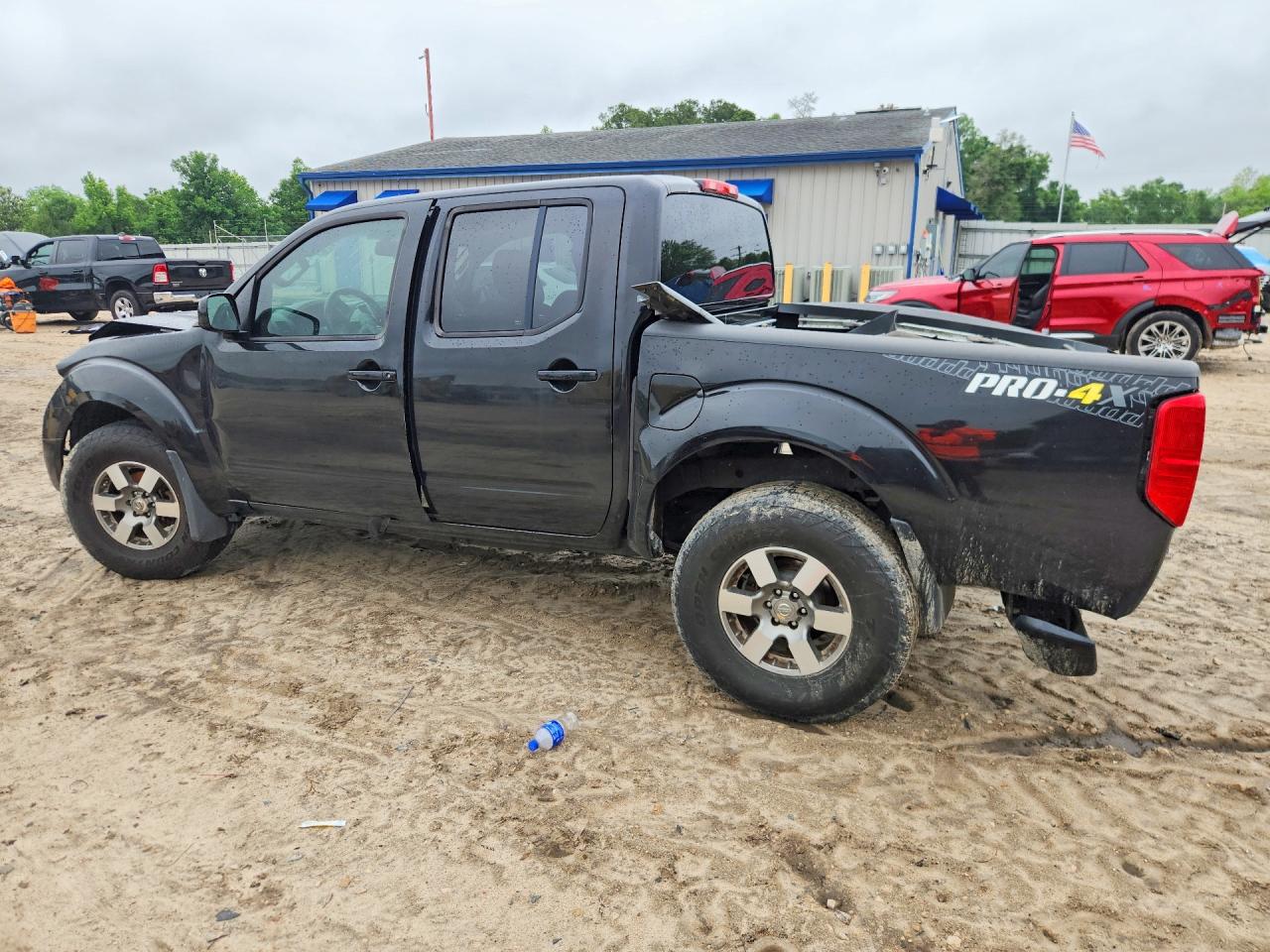 2013 NISSAN FRONTIER