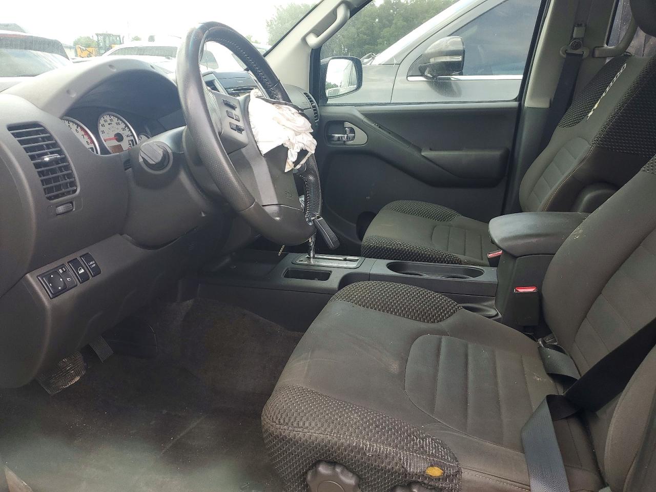 2013 NISSAN FRONTIER