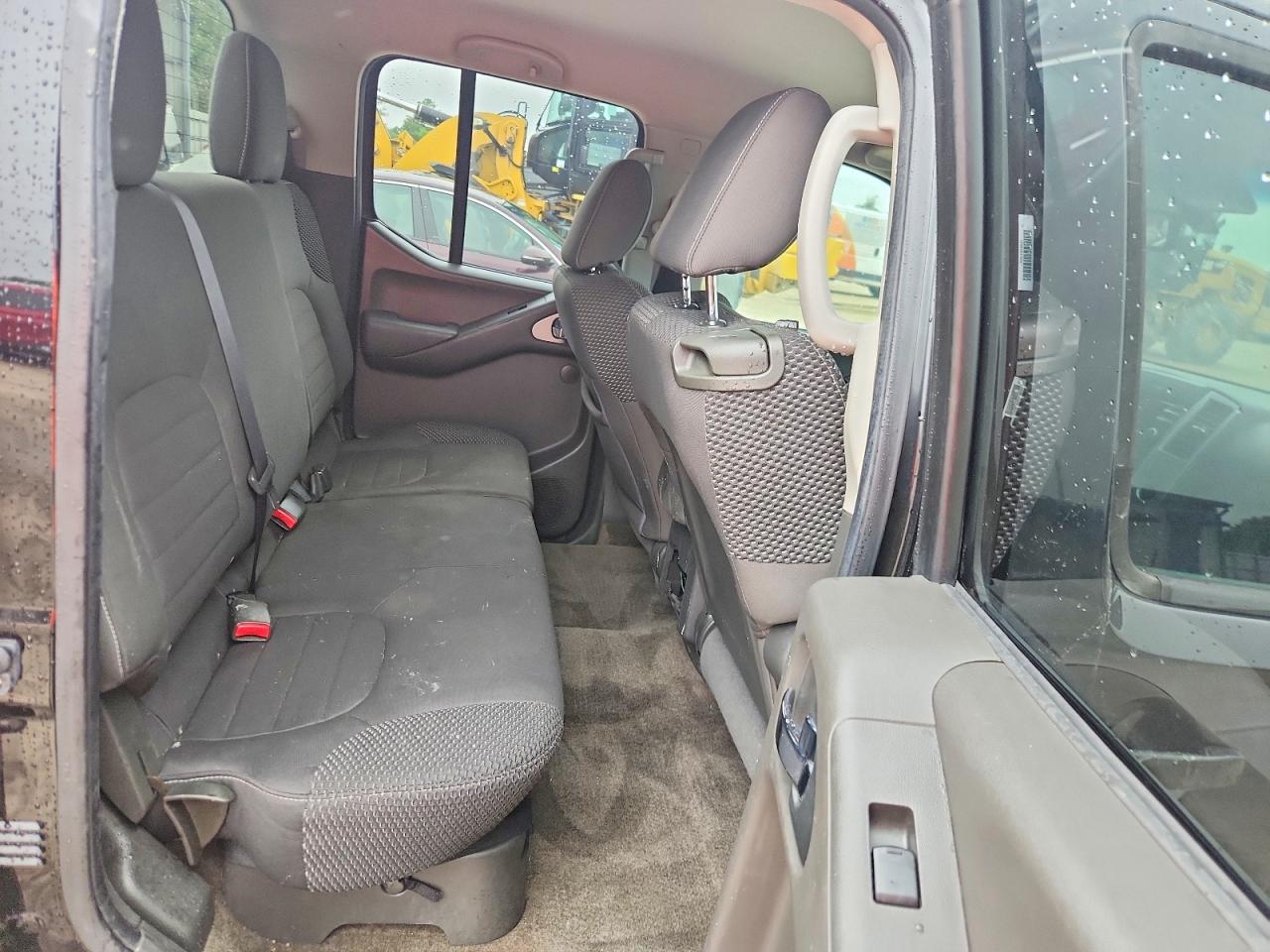 2013 NISSAN FRONTIER