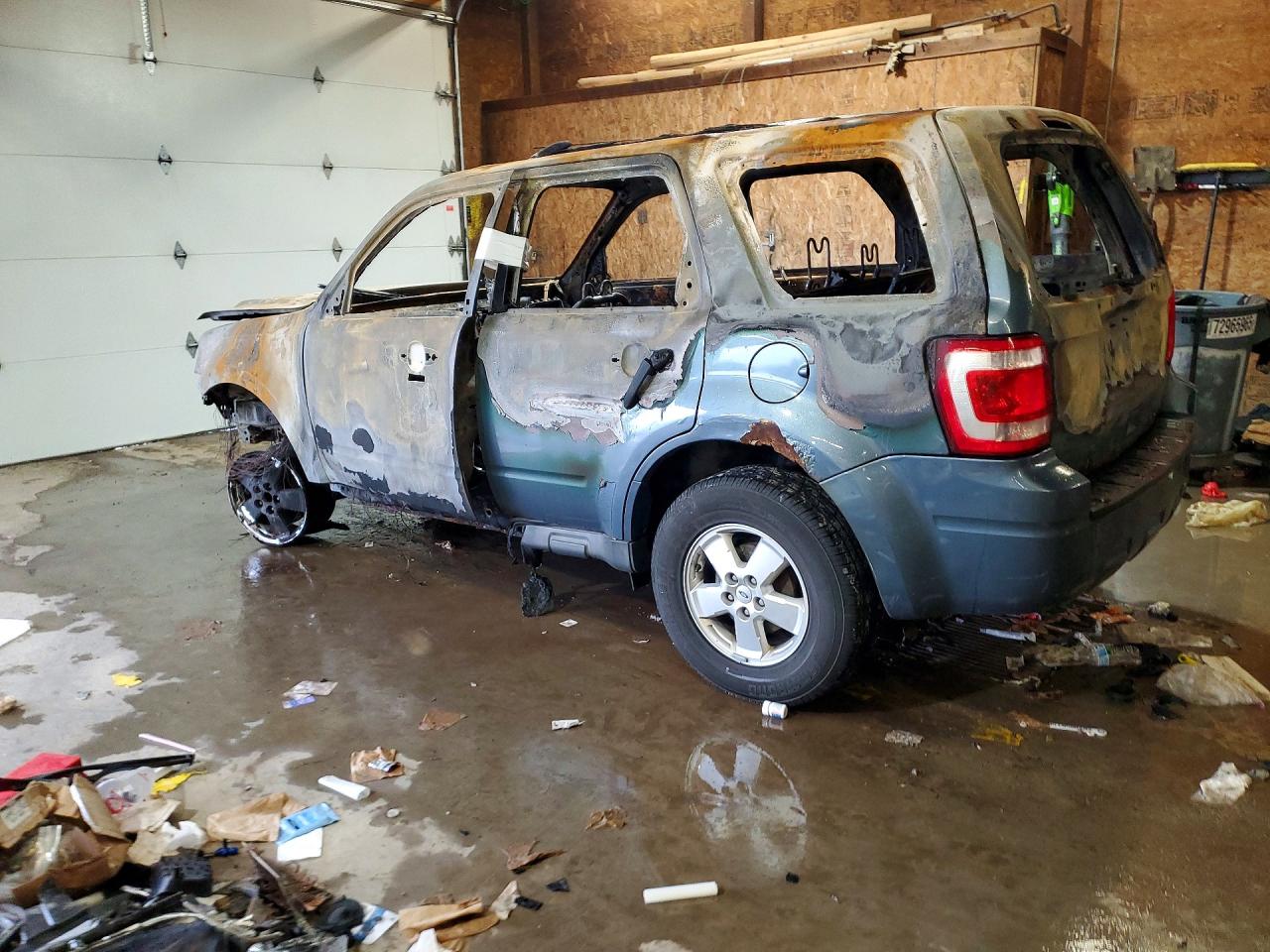 2011 FORD ESCAPE