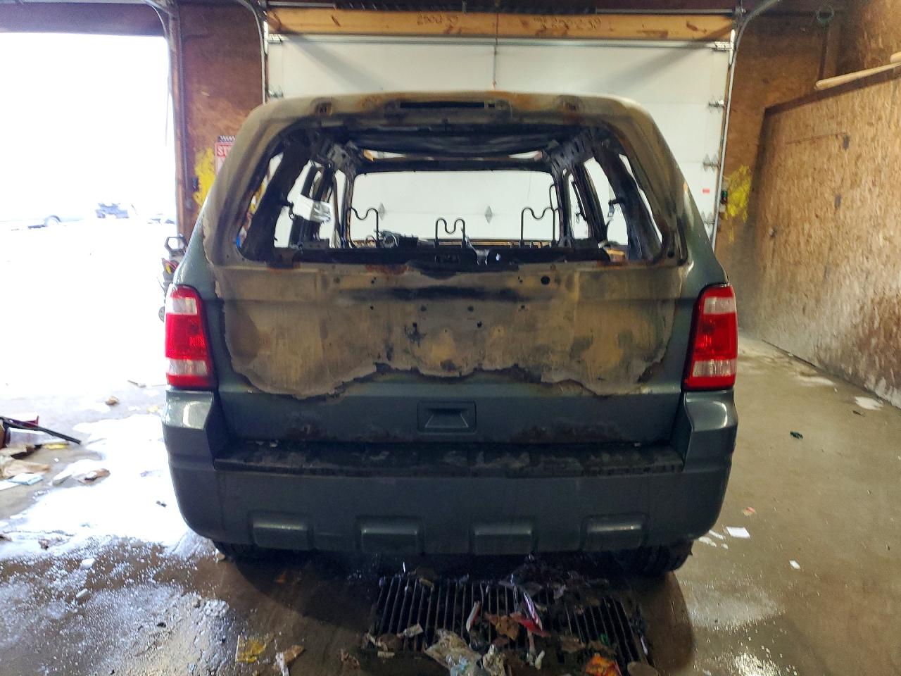 2011 FORD ESCAPE