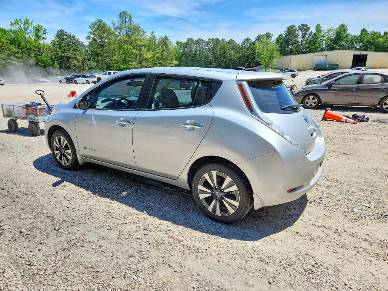 2016 NISSAN LEAF