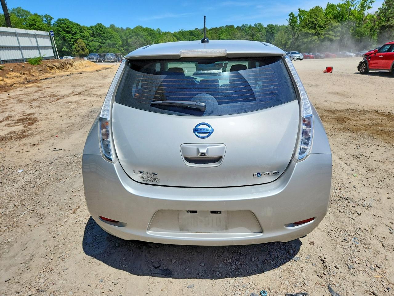 2016 NISSAN LEAF