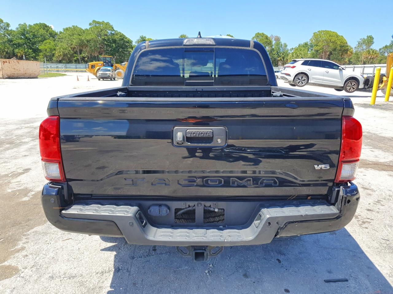 2018 TOYOTA TACOMA