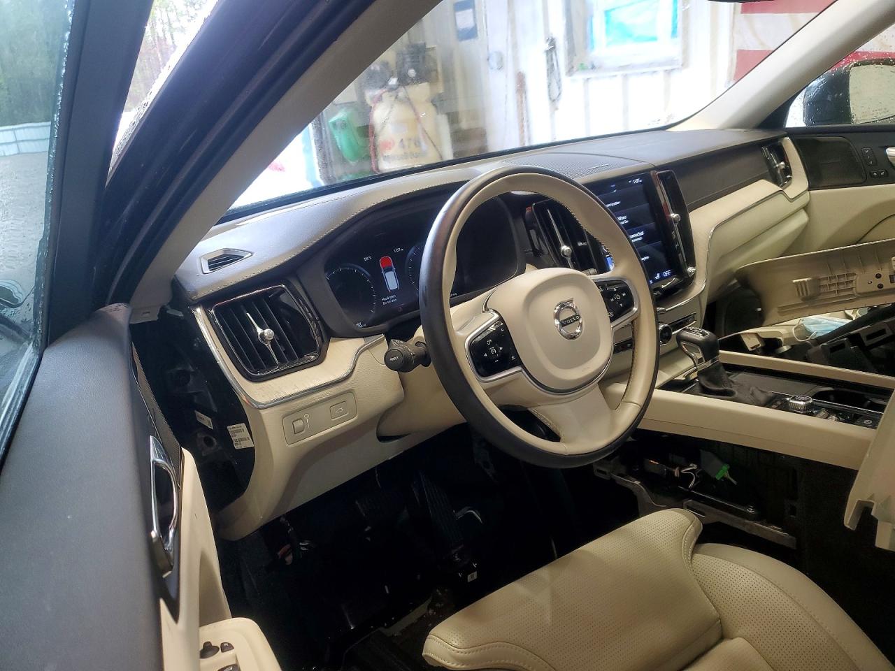 2021 VOLVO XC60