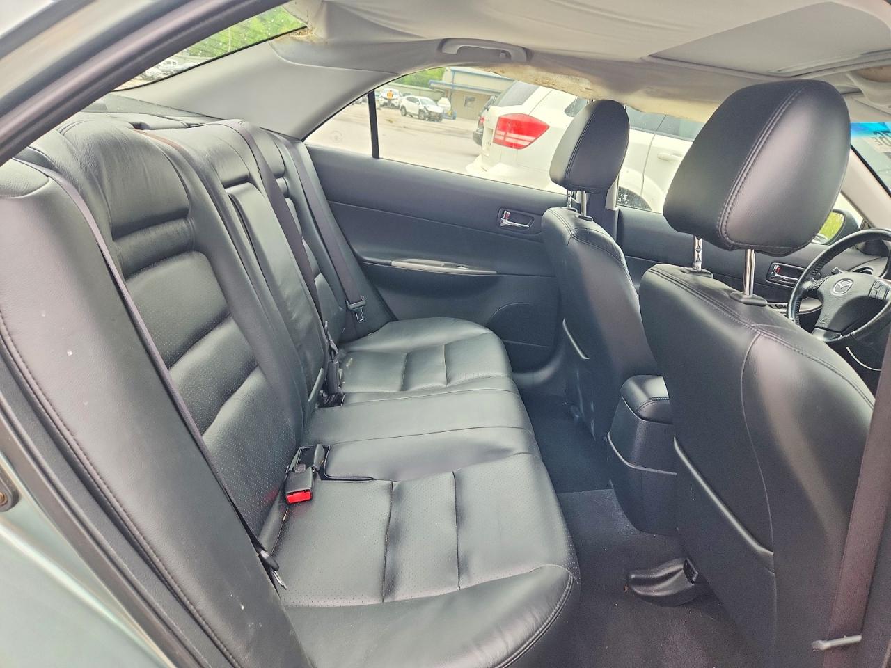 2004 MAZDA 6