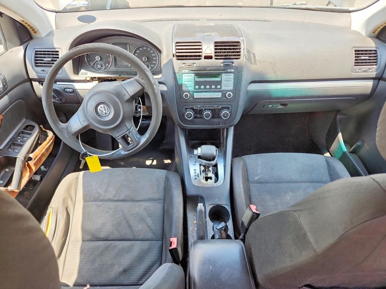 2010 VOLKSWAGEN JETTA
