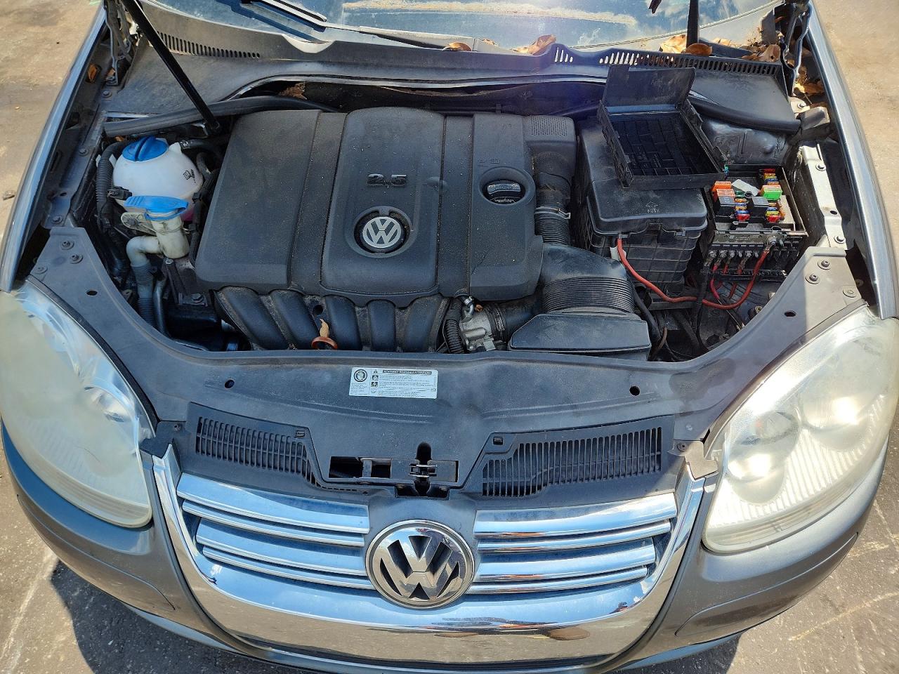 2010 VOLKSWAGEN JETTA