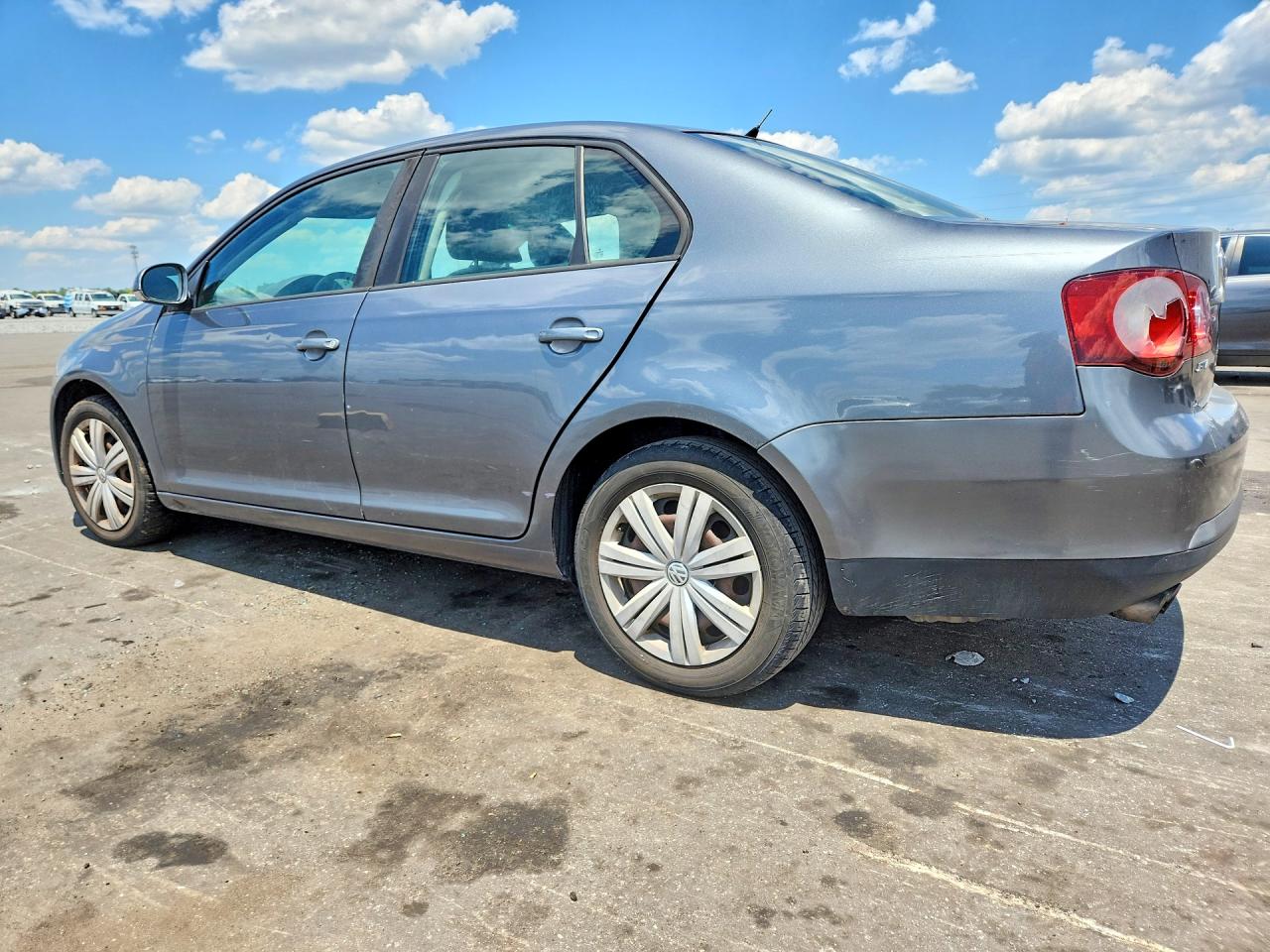 2010 VOLKSWAGEN JETTA