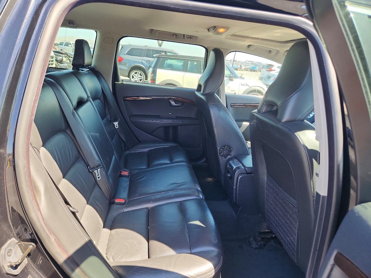 2012 VOLVO XC70