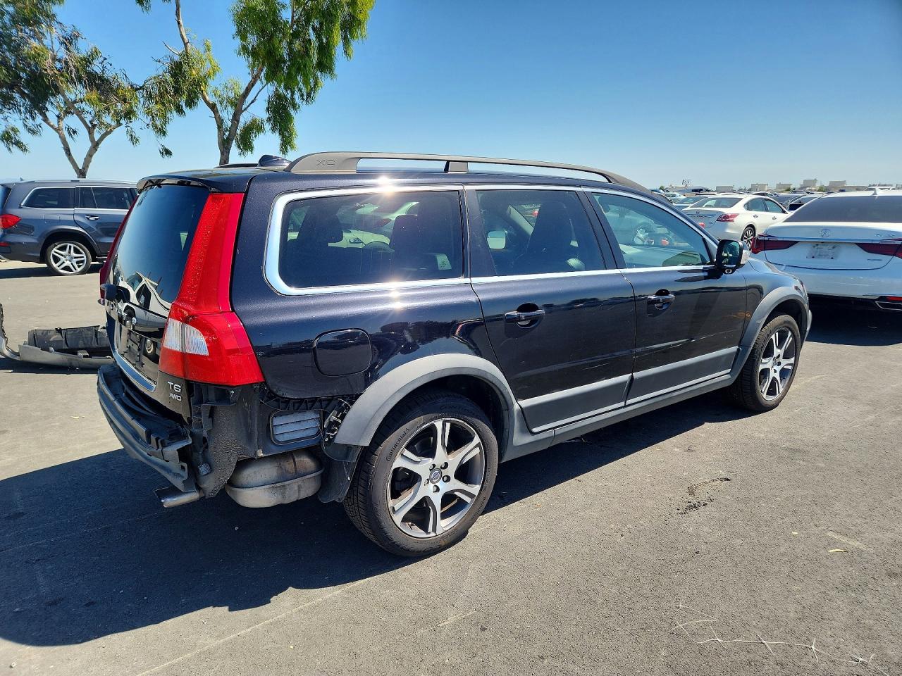 2012 VOLVO XC70