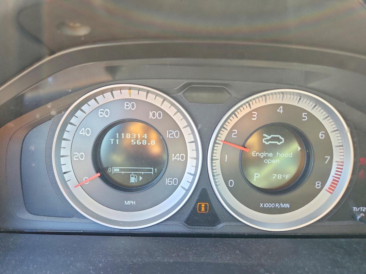 2012 VOLVO XC70
