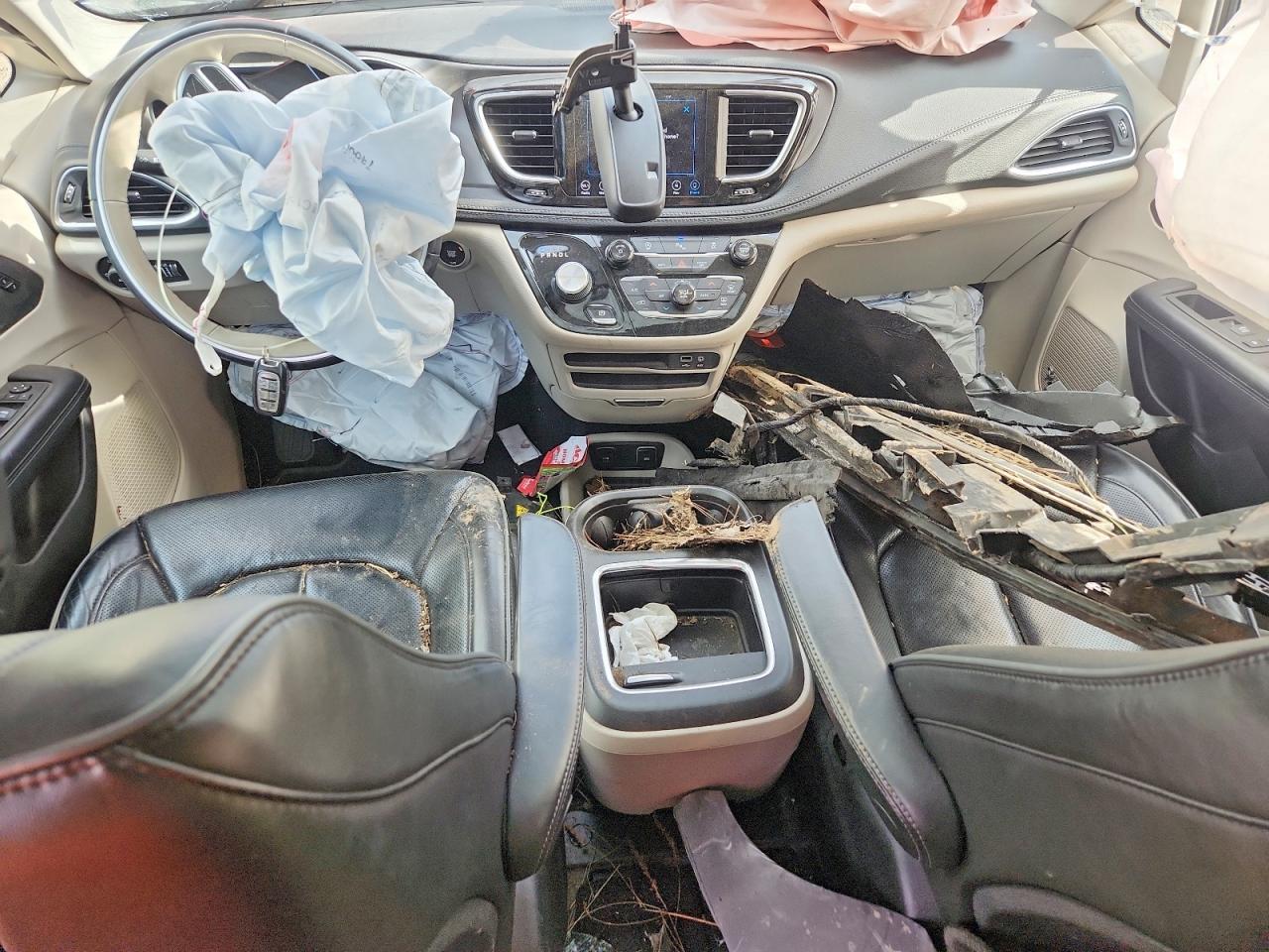 2019 CHRYSLER PACIFICA