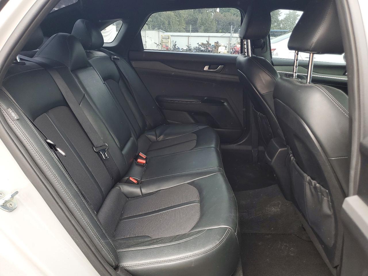 2022 KIA K5