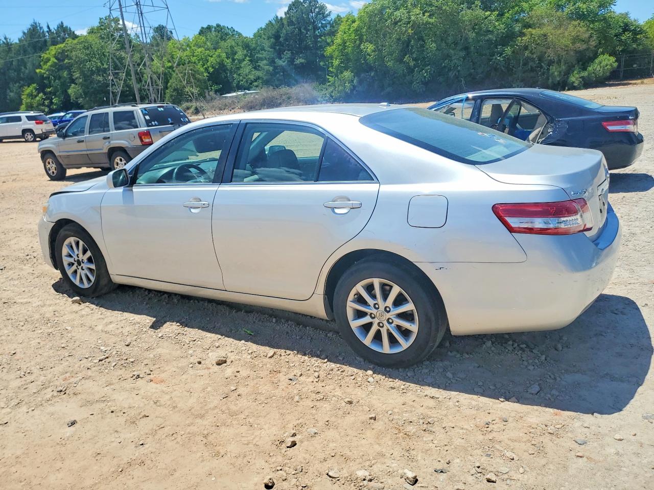 2011 TOYOTA CAMRY