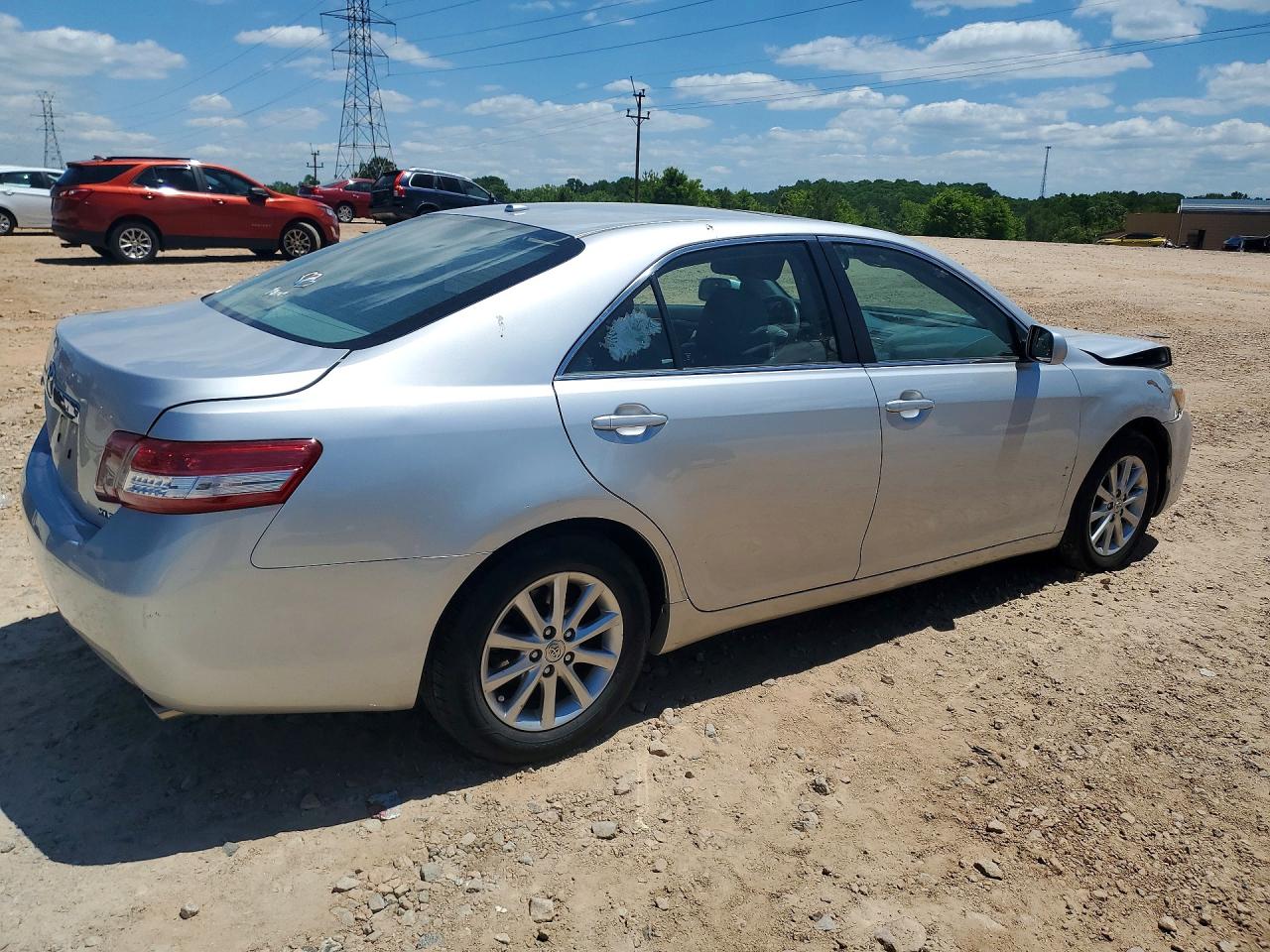 2011 TOYOTA CAMRY