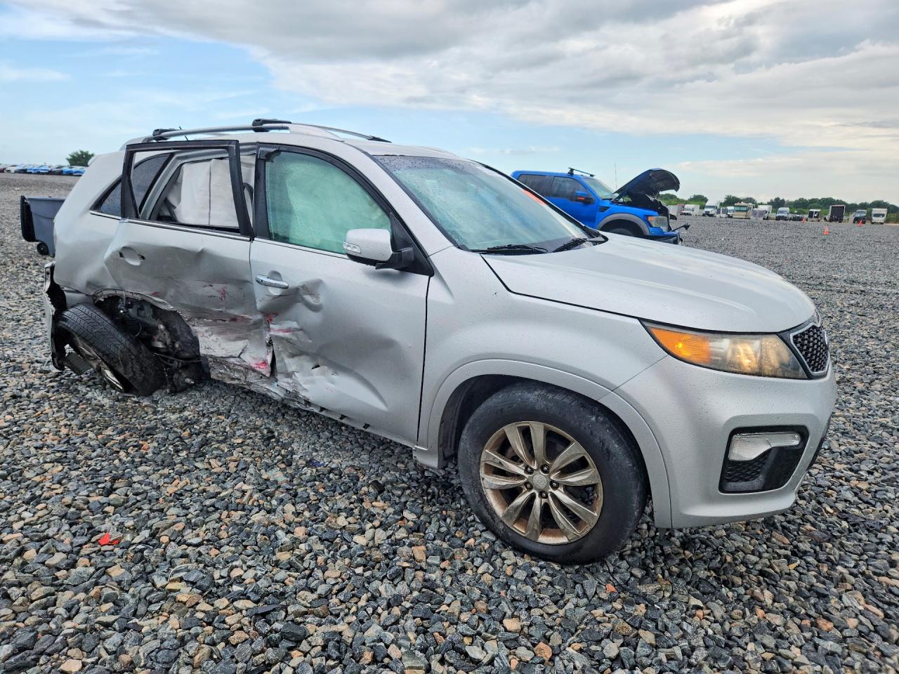 2013 KIA SORENTO