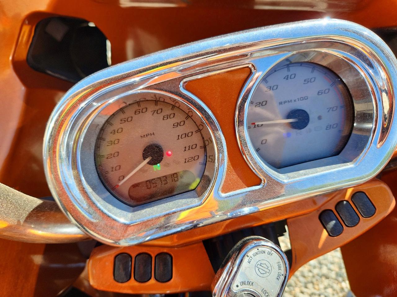 2015 HARLEY-DAVIDSON FL