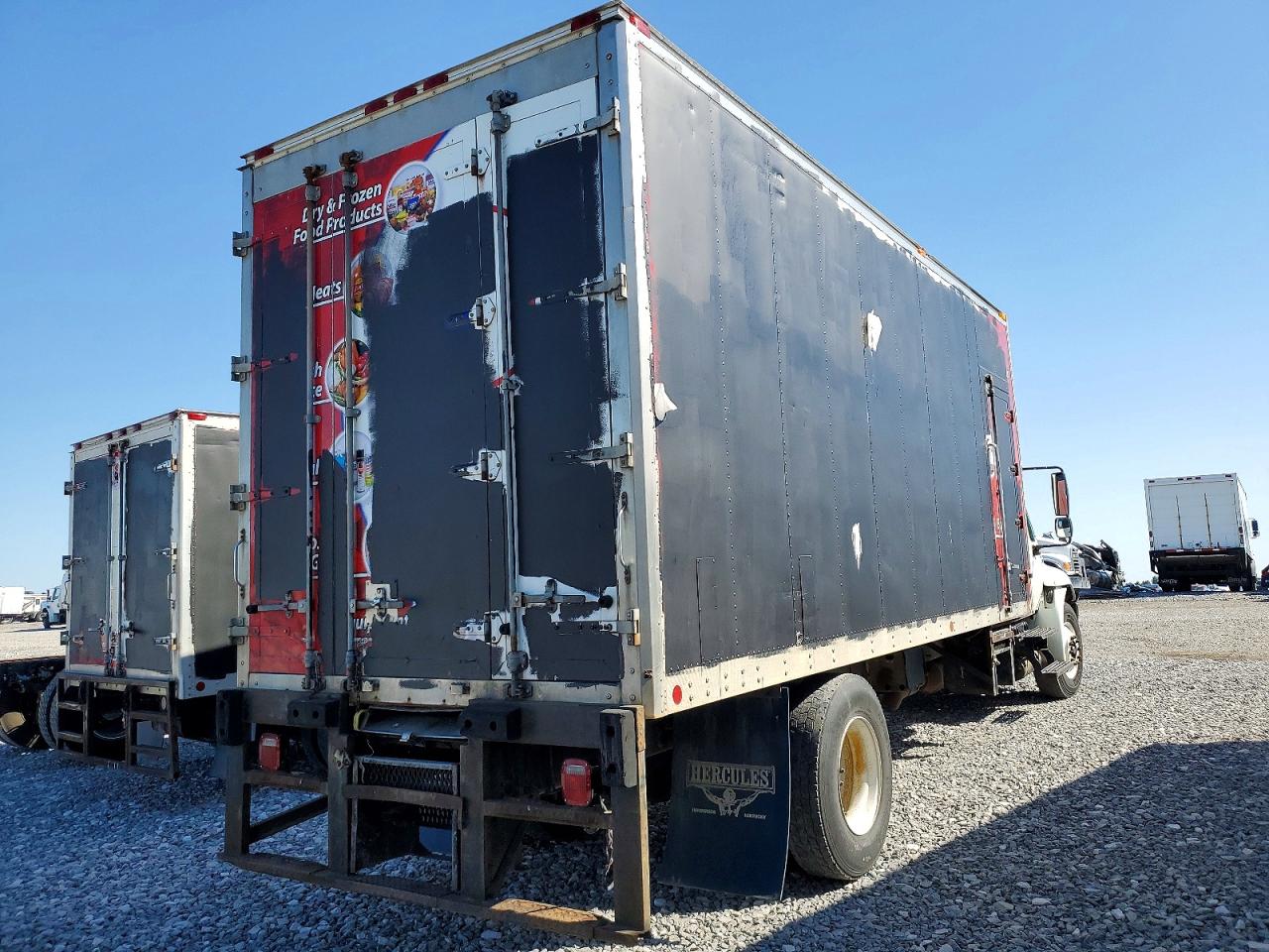 2008 INTERNATIONAL 4000 SERIE