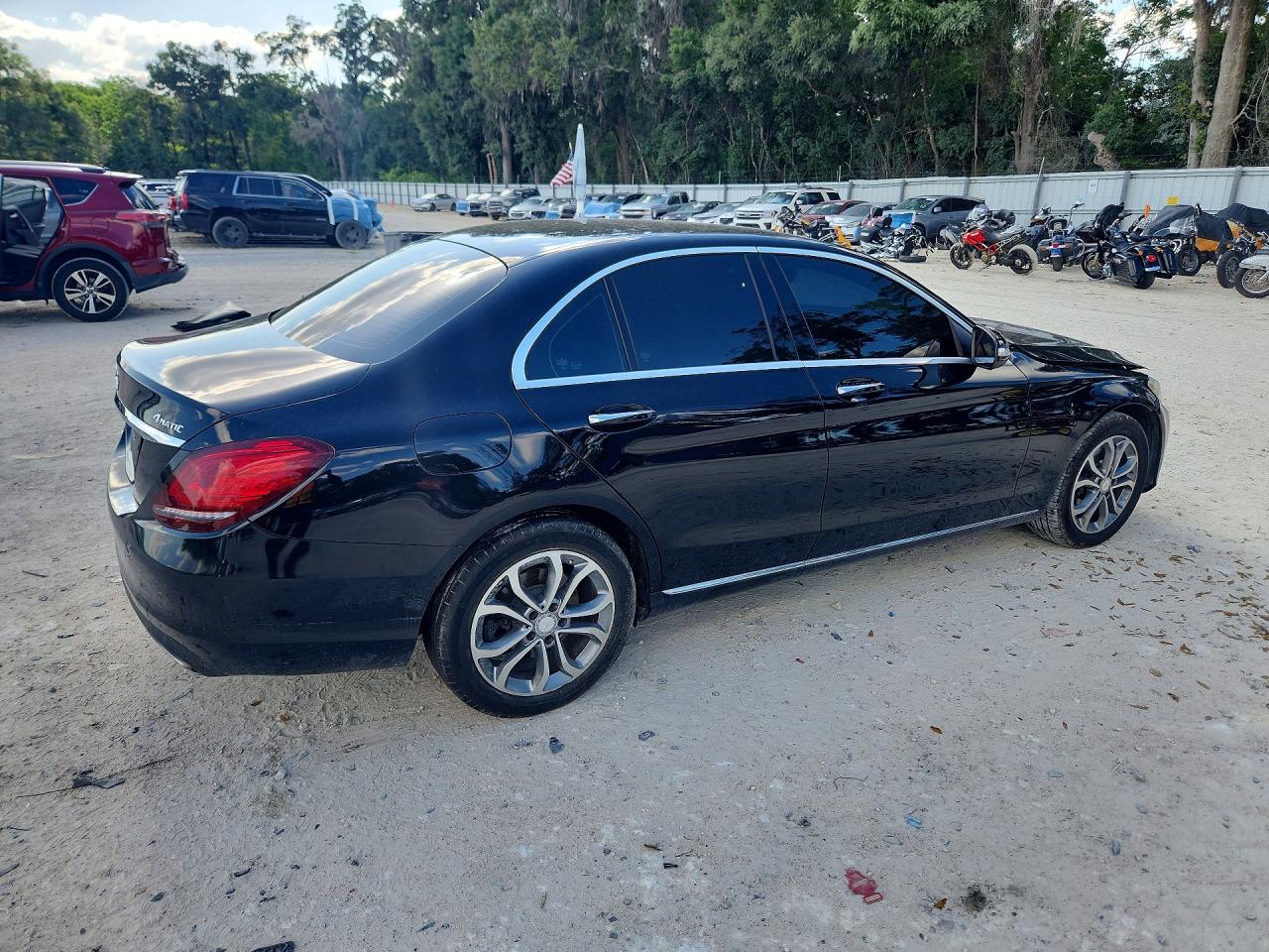 2015 MERCEDES-BENZ C-CLASS