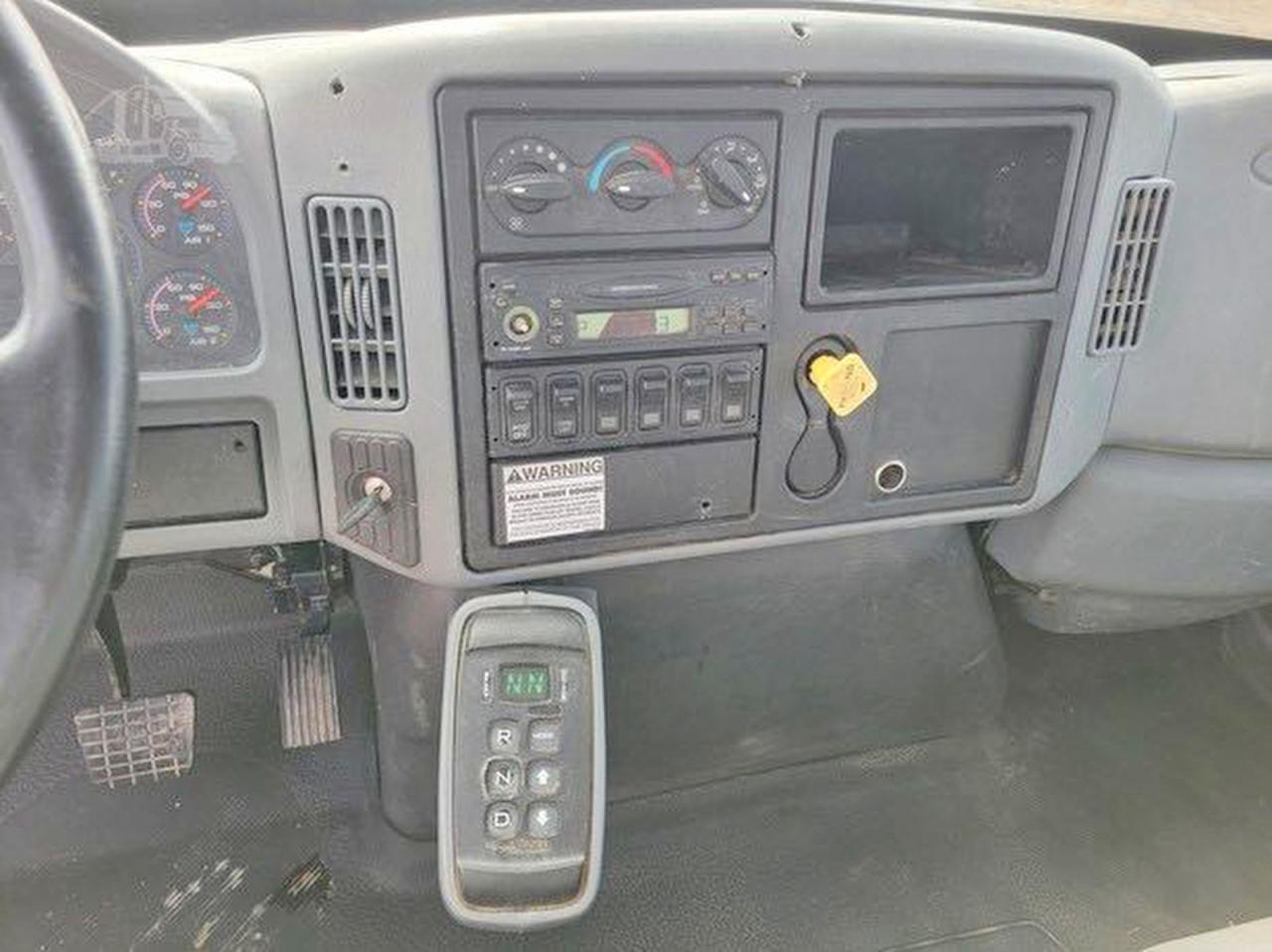2007 INTERNATIONAL 4000 SERIE