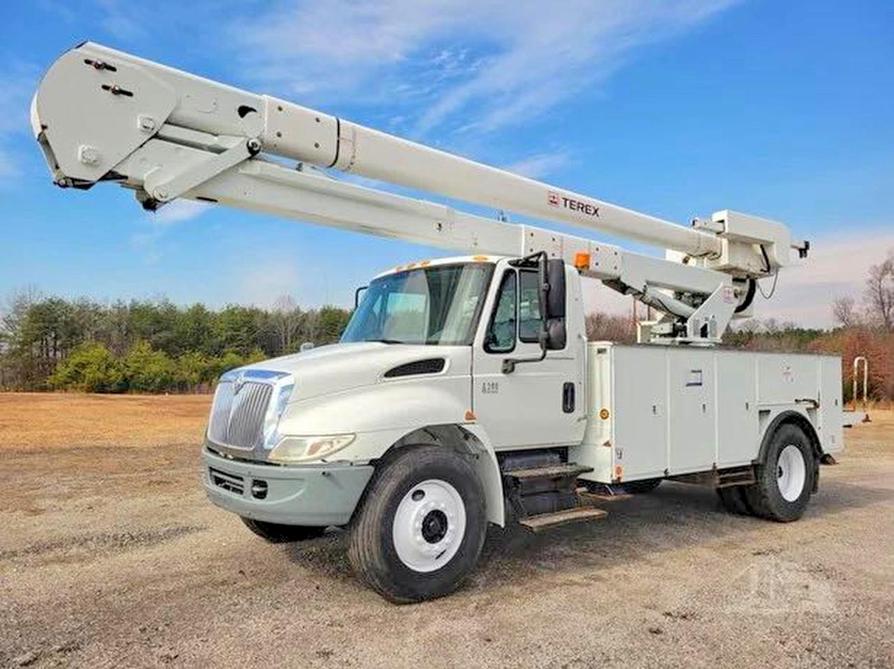 2007 INTERNATIONAL 4000 SERIE