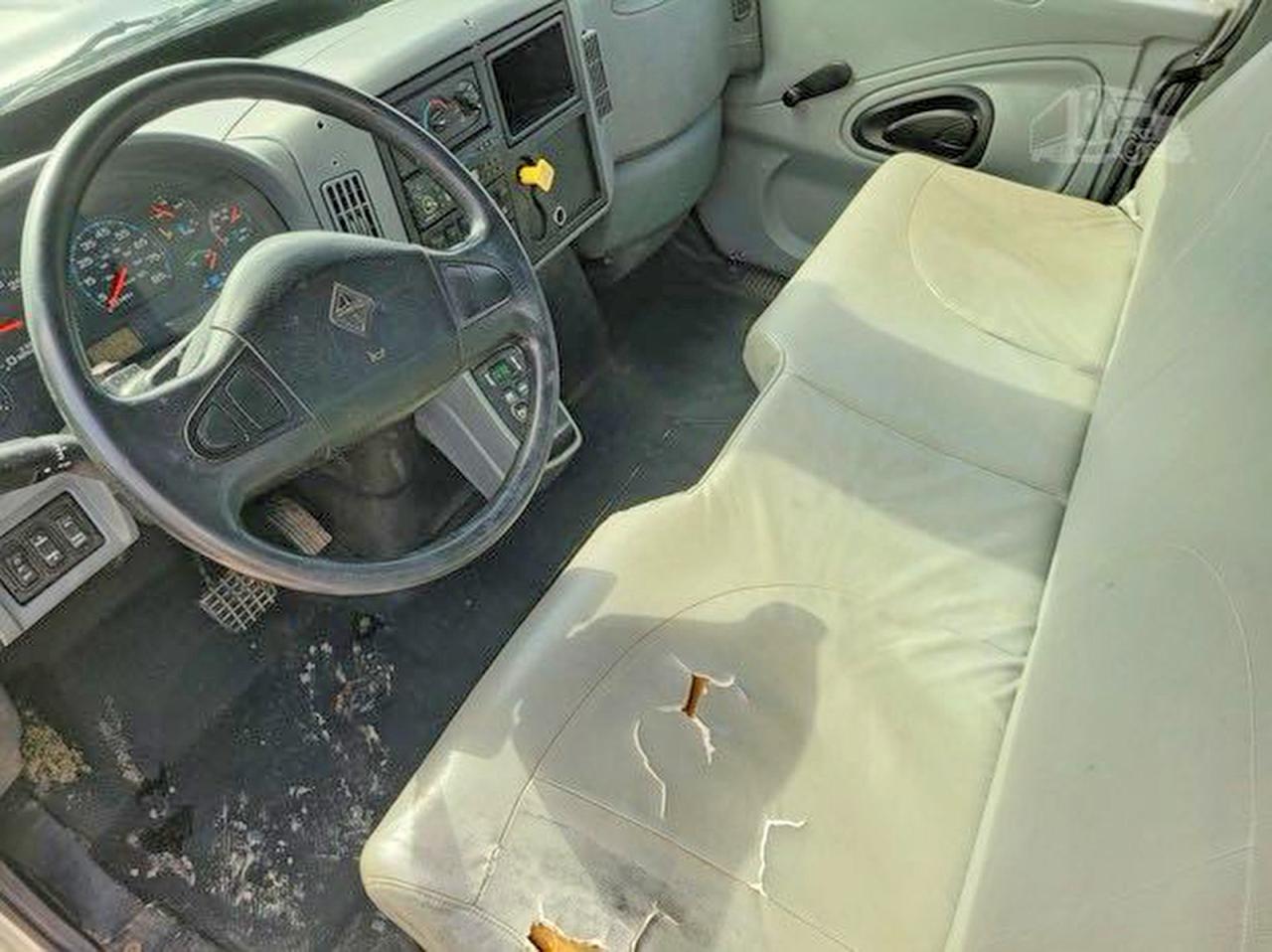 2007 INTERNATIONAL 4000 SERIE