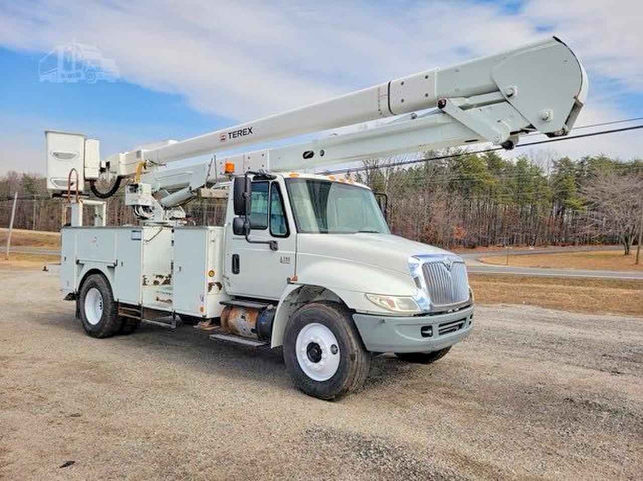 2007 INTERNATIONAL 4000 SERIE