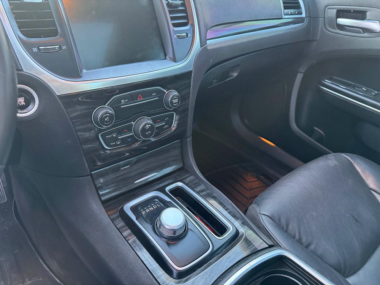2016 CHRYSLER 300