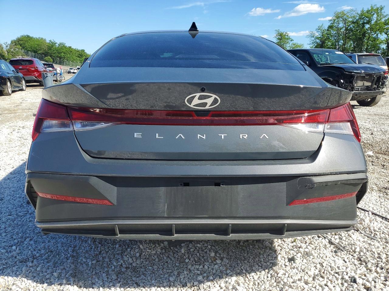 2025 HYUNDAI ELANTRA