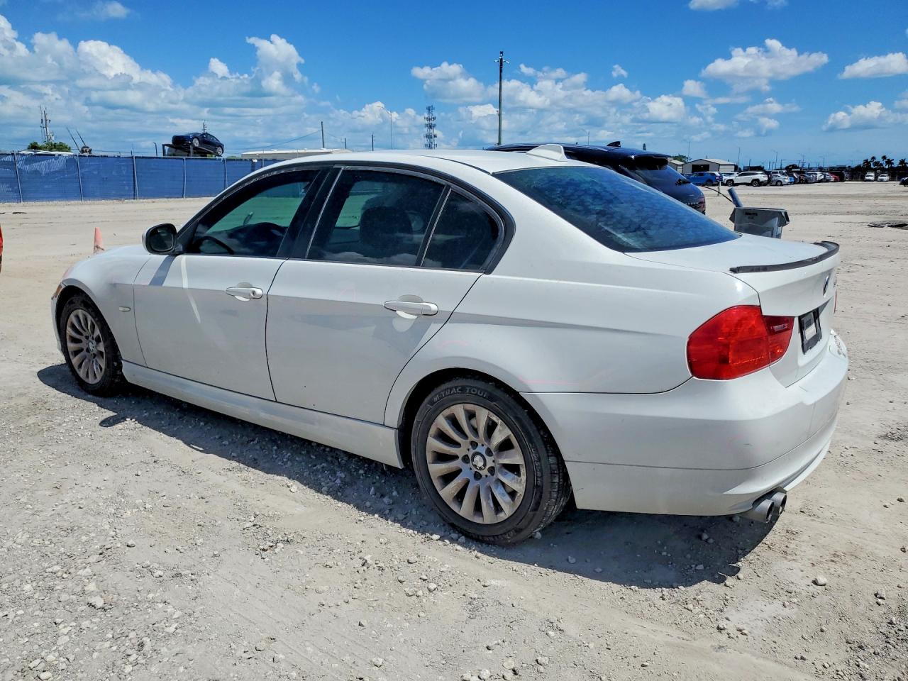 2011 BMW 3 SERIES